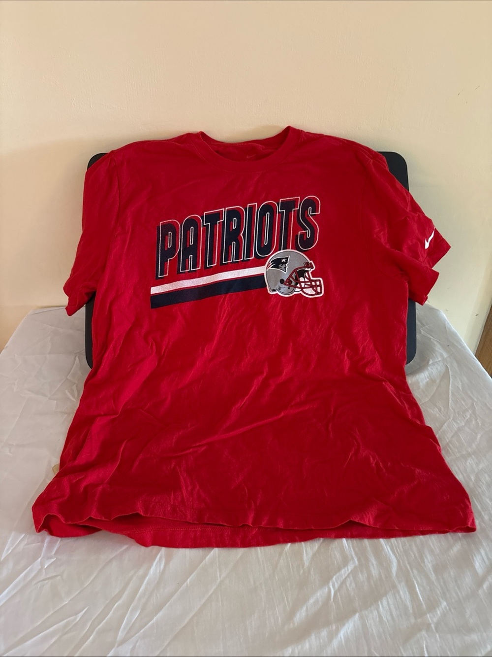 Nike Red Patriots Graphic T-Shirt